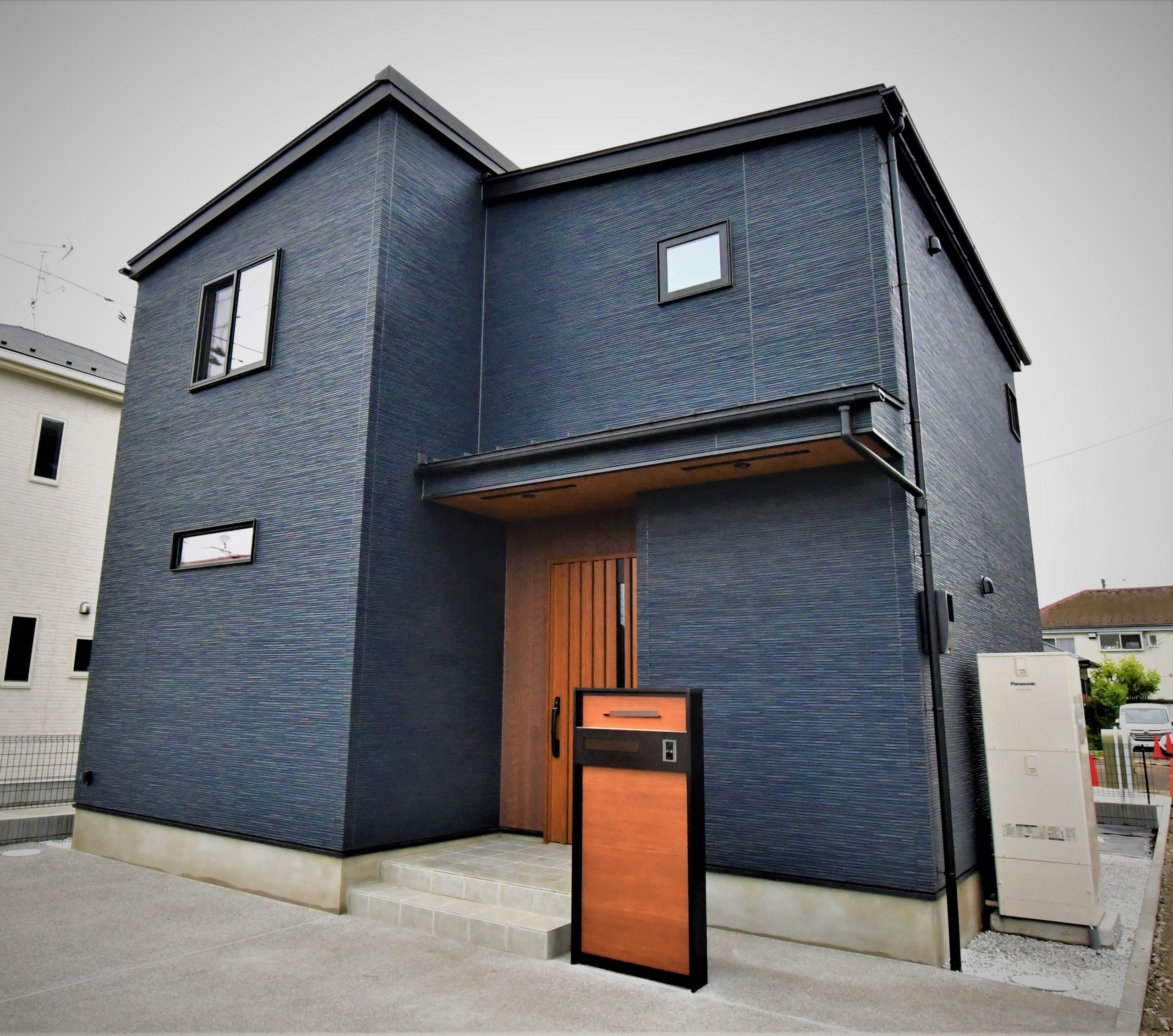 《施工事例》ネイビーの素敵なお住まい