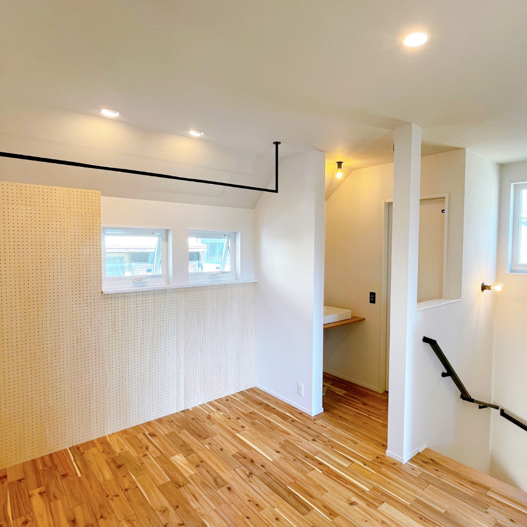 《施工事例》アカシア無垢フローリングのお住まい