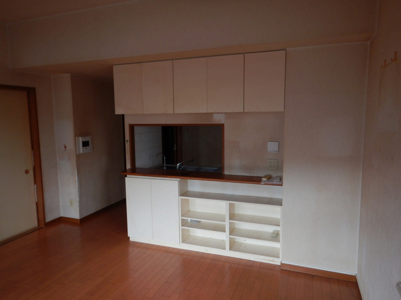 Before リノベーション　ゆったりと落ち着いた部屋へ